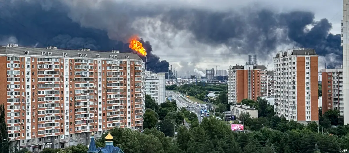 WSJ: Ukraina Rossiya neft zavodlariga zarbalarni toʻxtatdi