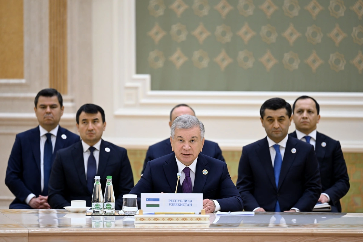 Mirziyoyev Avazada Markaziy Osiyo va Ozarbayjon uchun AI, data-markazlar va minerallar boʻyicha taklif berdi