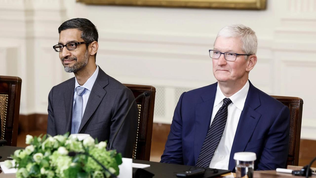 Applening Google bilan hamkorlikda Siri ovozli yordamchisini rivojlantirishi haqida oʻtgan yil noyabr oyida aytilgan edi